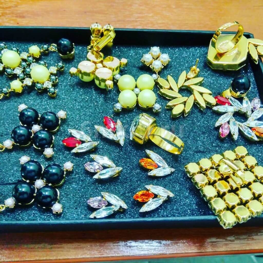 Серебрение бижутерии